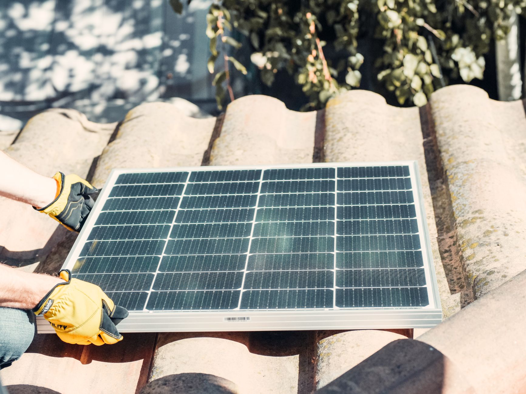 Installateur panneaux solaires équipe à Le Tampon